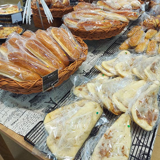 業務スーパー 国分店 ベーカリー部門