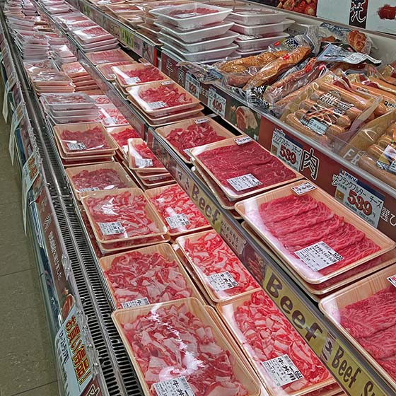 業務スーパー 山科店 精肉売場
